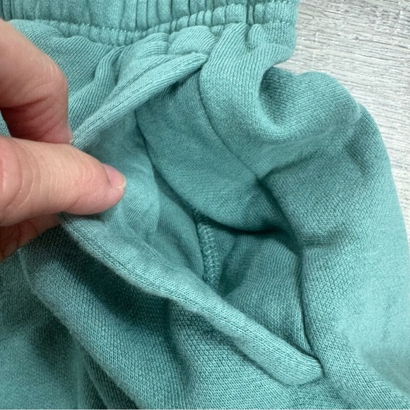 The North Face Evolution Shorts Dark Sage Green Women’s Small Sweatshorts - Picture 5 of 10